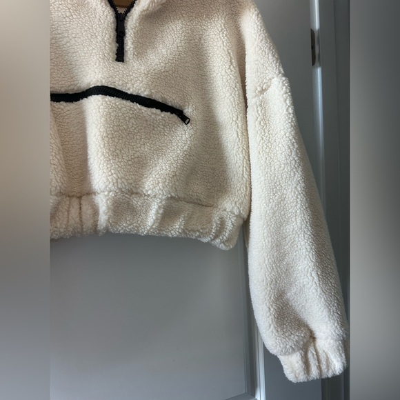 NWOT LOVERS AND FRIENDS RHEA PULLOVER - Picture 6 of 11